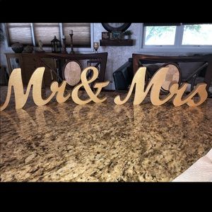 MR & MRS WOODEN SIGN